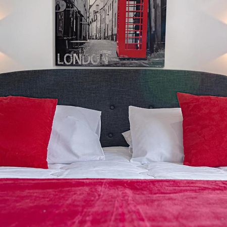 Les Suites Locarno Limoges Buitenkant foto
