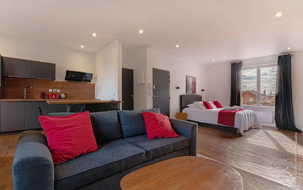 Les Suites Locarno Limoges Buitenkant foto