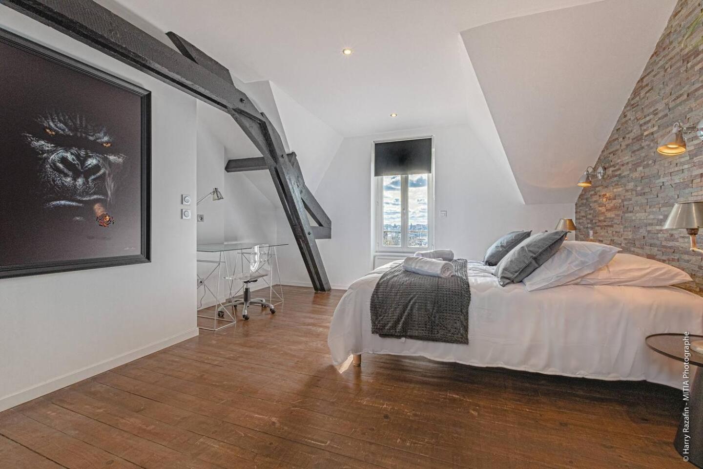 Les Suites Locarno Limoges Buitenkant foto