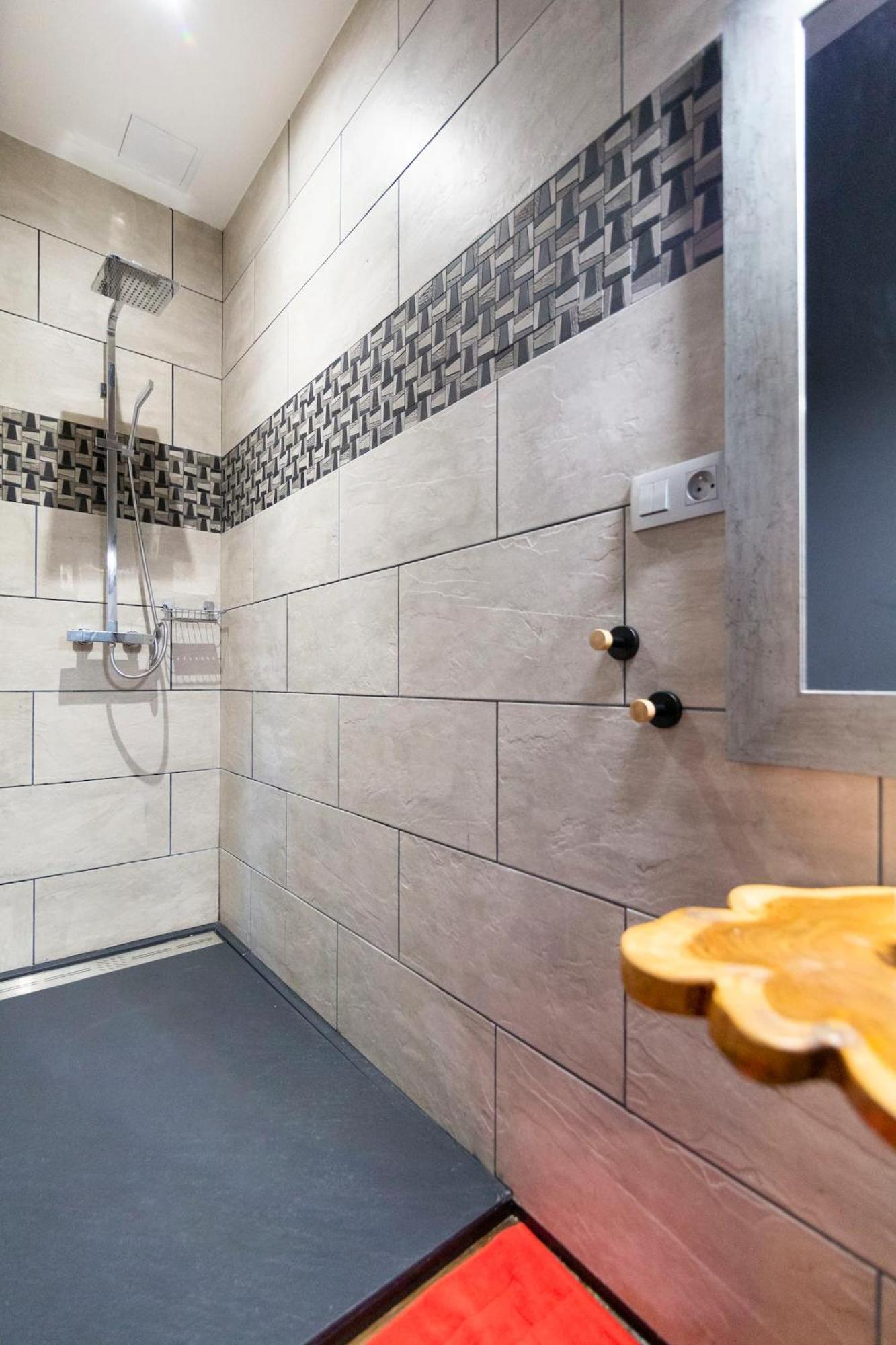 Les Suites Locarno Limoges Buitenkant foto